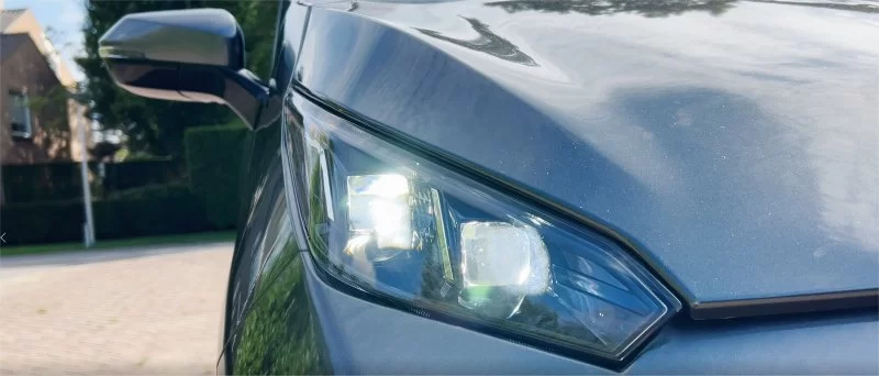 swapa zip - neus koplamp